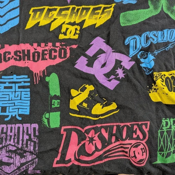DC Shoe  Co. Logo Graphic Tee Mens Large - Picture 7 of 8